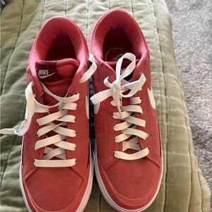 Nike Court Legacy Lift